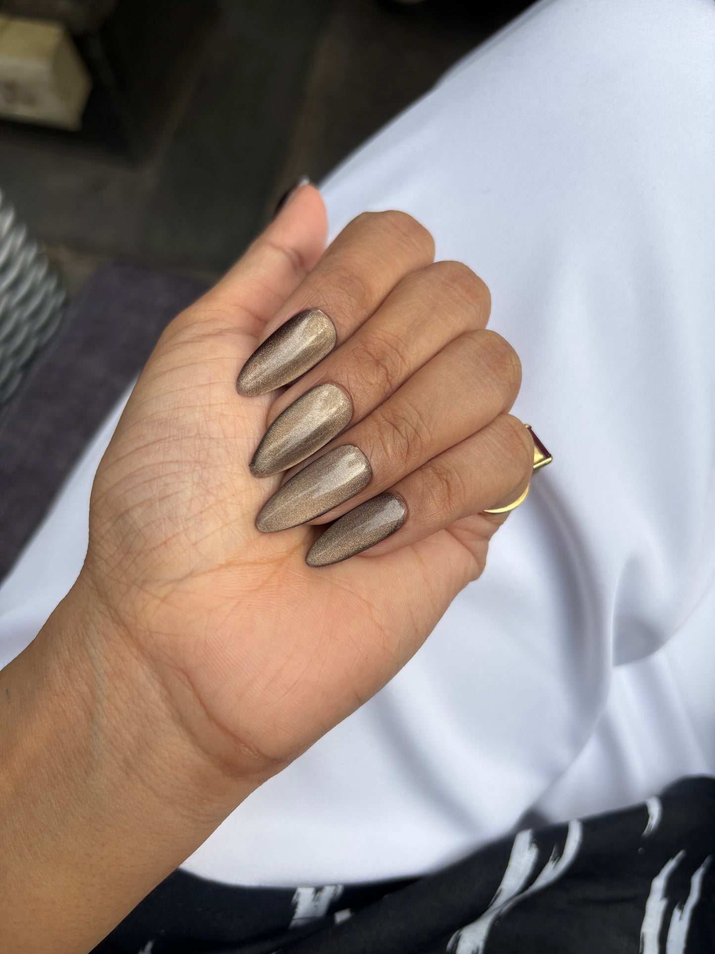 Golden Hour Cat Eye Almond