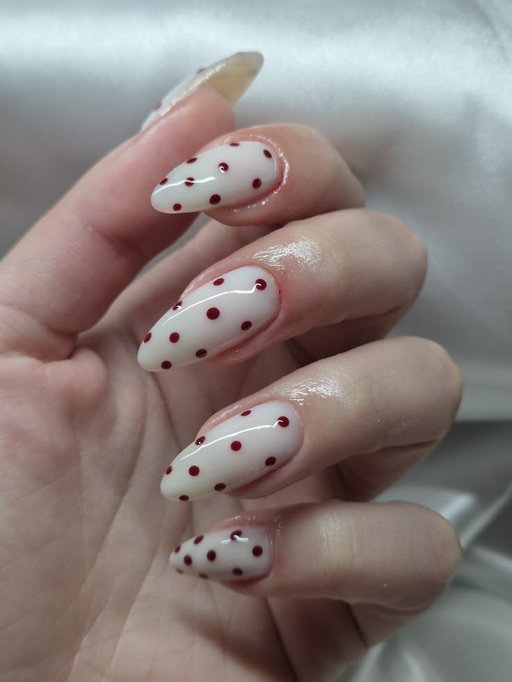 Milk White Cherry Dot